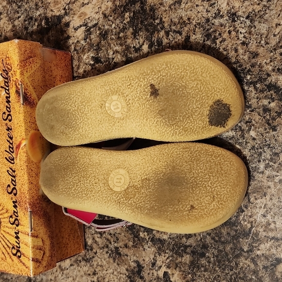 Sandals - Picture 5 of 7